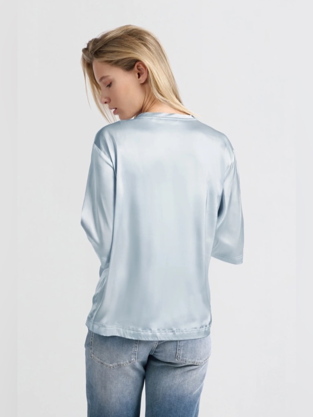 Baby blue satin t-shirt - Picture 2 of 7